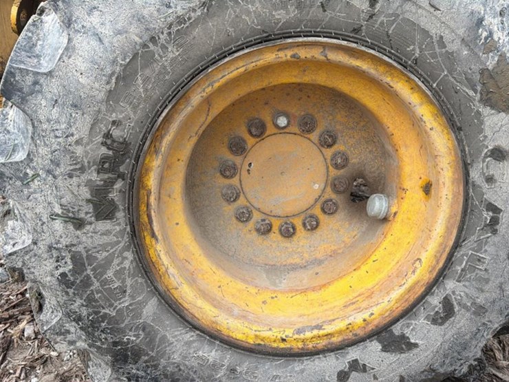 1990-deere-444e-image-38