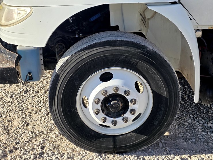 2015-international-durastar-4300-image-15