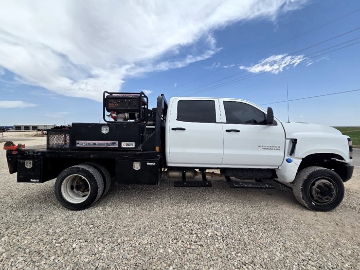 2023-chevrolet-silverado-4500hd-image-4