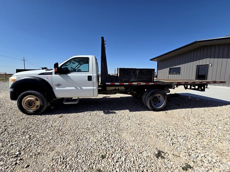 2011-ford-f550-image-8