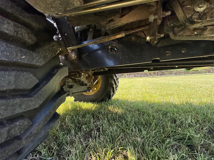 2014-john-deere-1023e-image-22