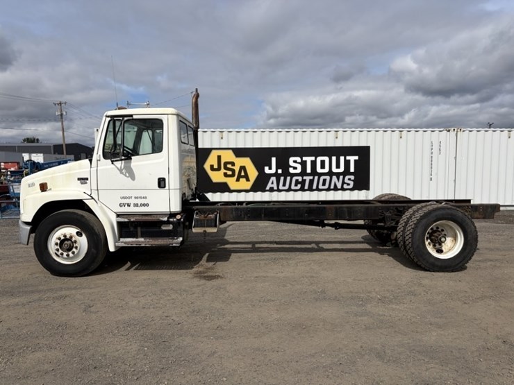 1995-freightliner-fl70-image-7