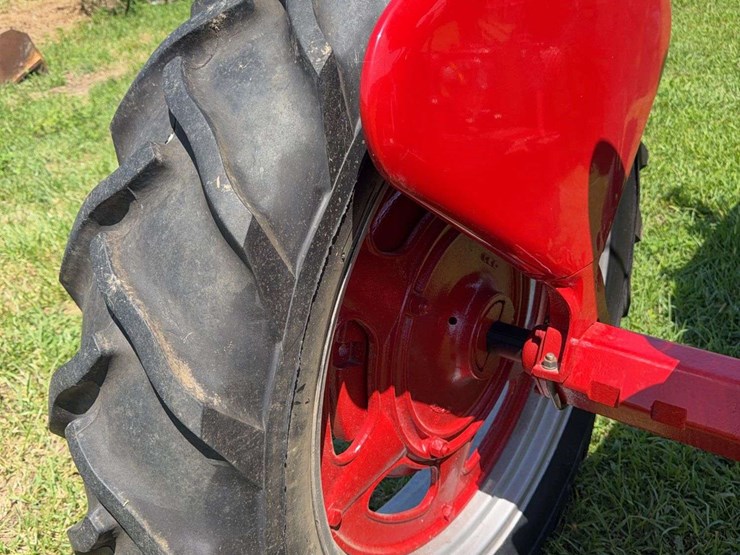 1950-farmall-c-image-26