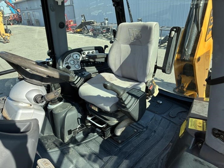 2008-jcb-3cx-image-23
