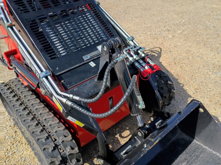 #26109-•-2025-agt-lrt23-mini-skid-steer-image-11