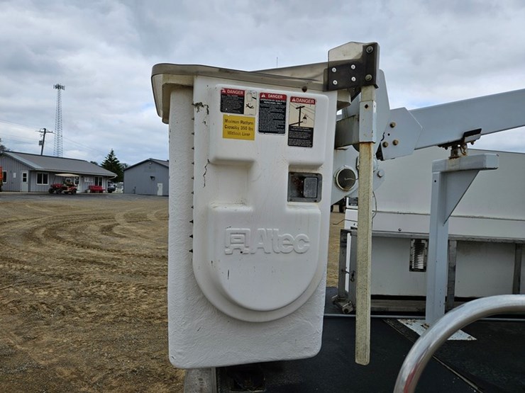 2008-ford-f550-image-28