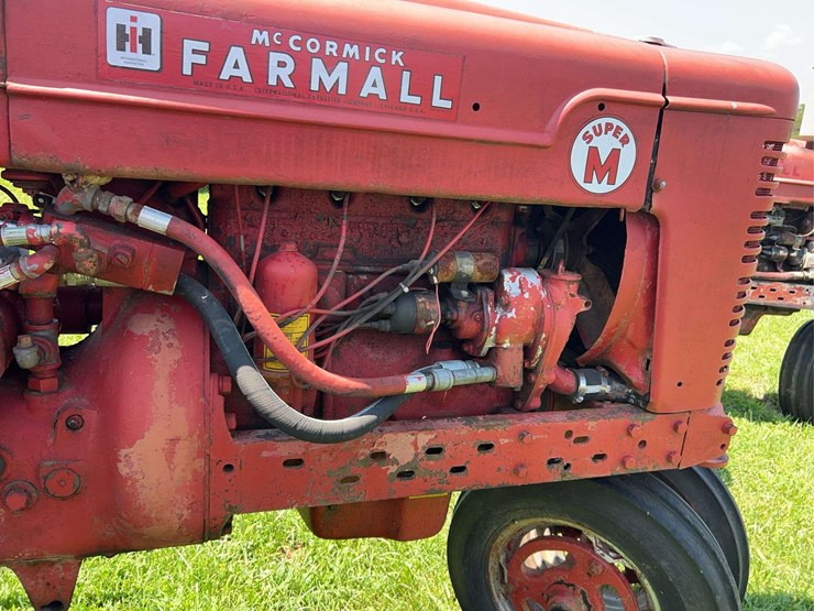 1953-farmall-super-m-image-19