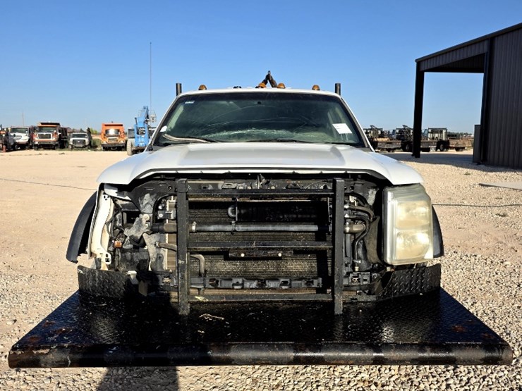 2015-ford-f550-image-2