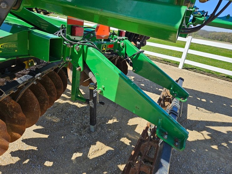 john-deere-2623vt-image-26
