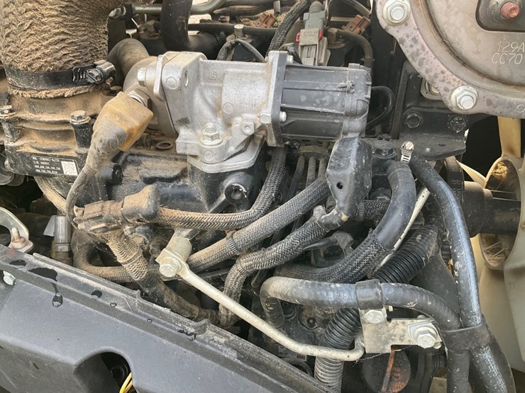 john-deere-3038e-image-45