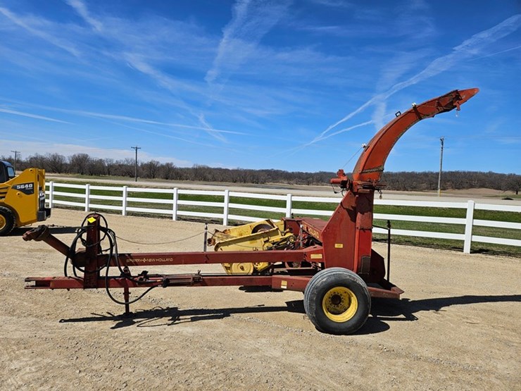 new-holland-770-image-2