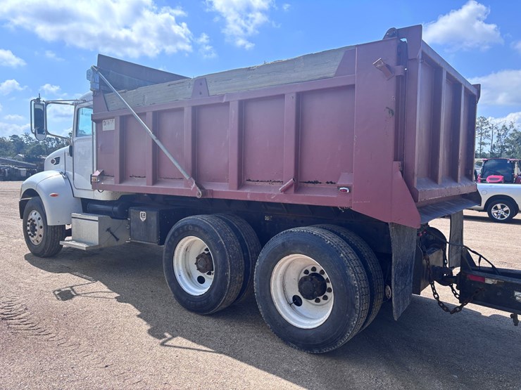 peterbilt-340-image-3