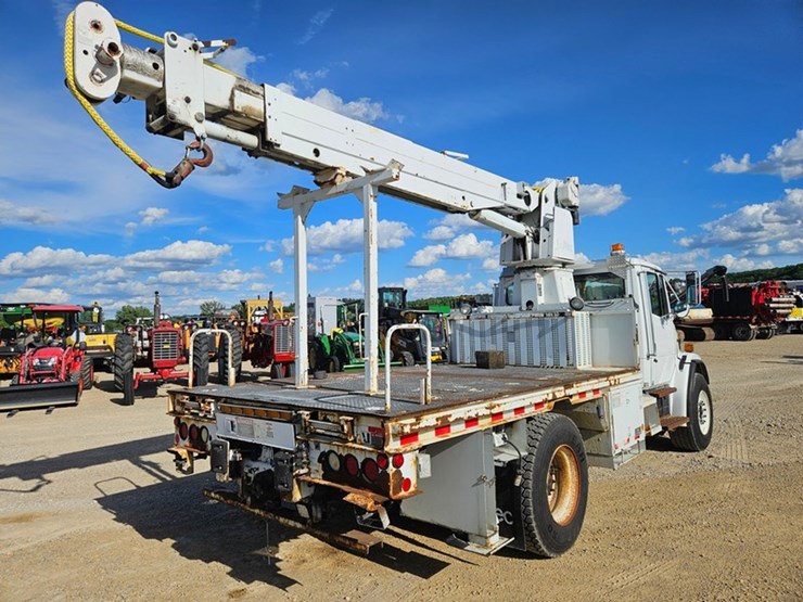 2002-freightliner-fl80-image-5