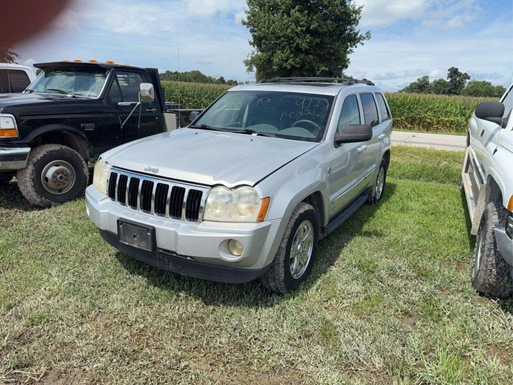 2005-jeep-grand-cherokee-image-1