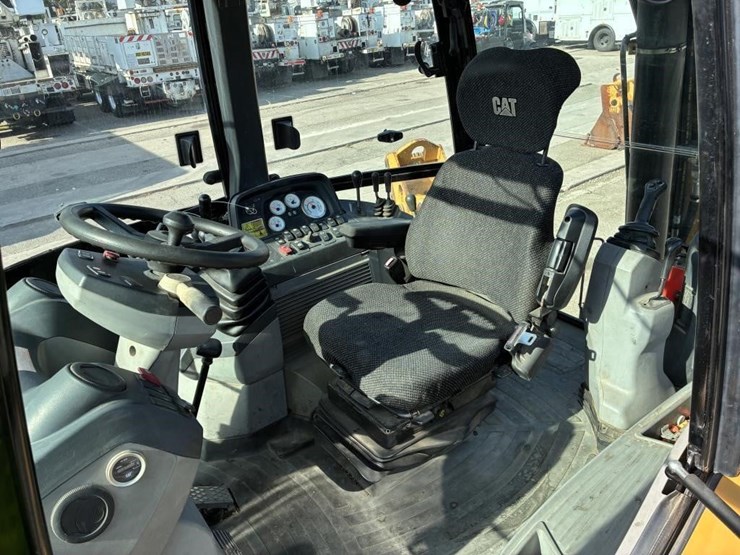 2008-caterpillar-430e-image-23