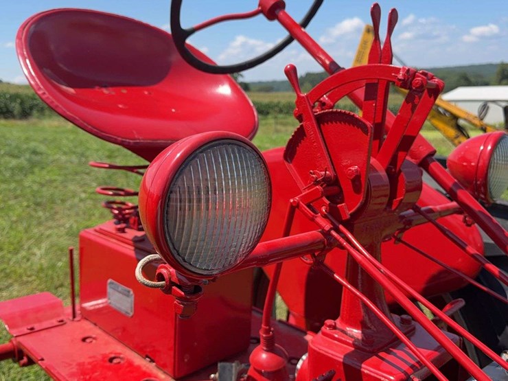 1950-farmall-c-image-16