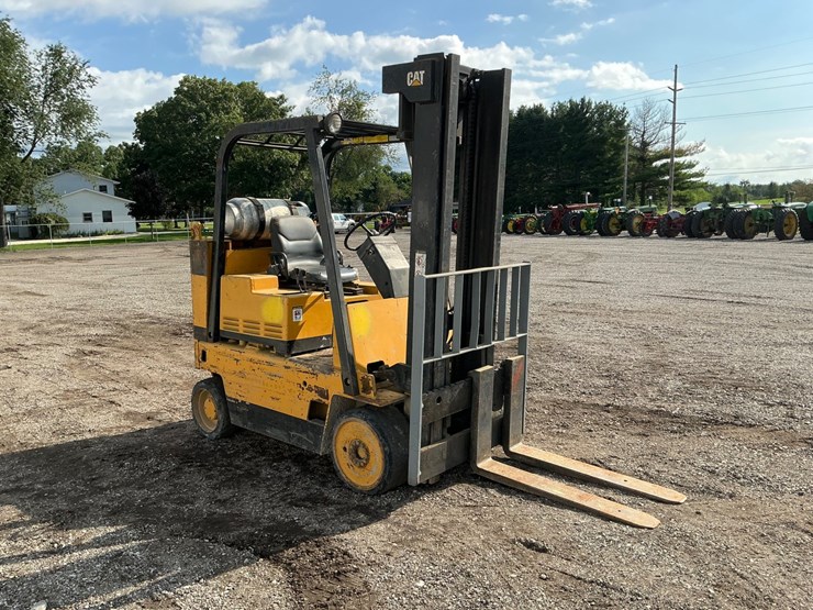 caterpillar-t80d-image-7