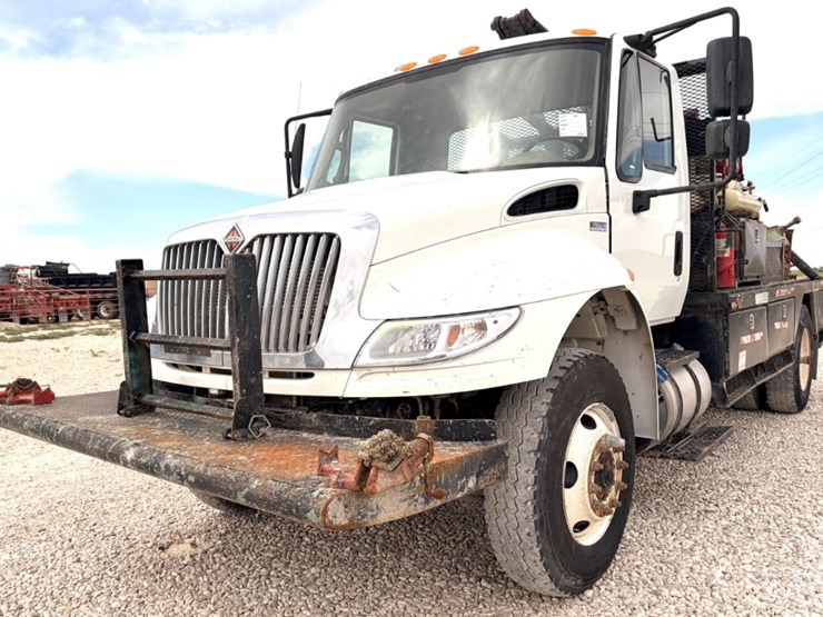 2019-international-durastar-4300-image-1