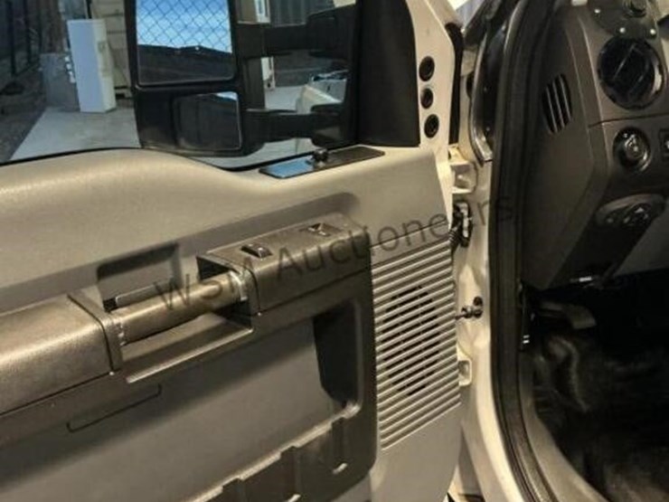 2015-ford-f350-image-27
