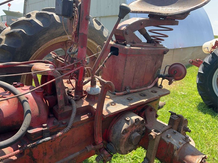 1954-farmall-super-h-image-13