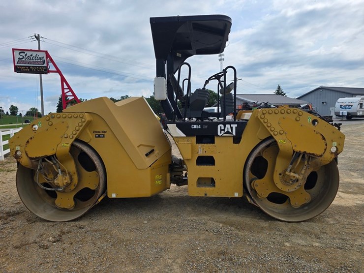 caterpillar-cb54xw-image-8