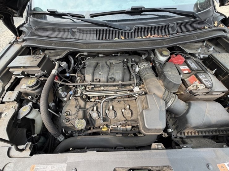 2018-ford-explorer-image-12