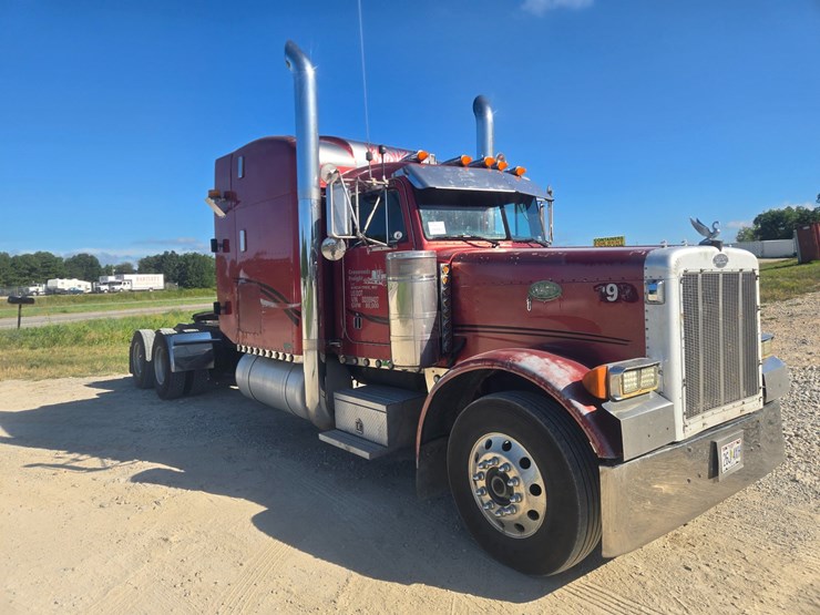 1995-peterbilt-379-image-23