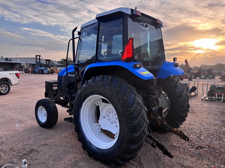 new-holland-ts100-image-4