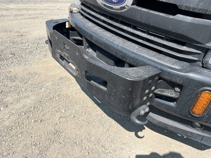 2017-ford-f550-image-45