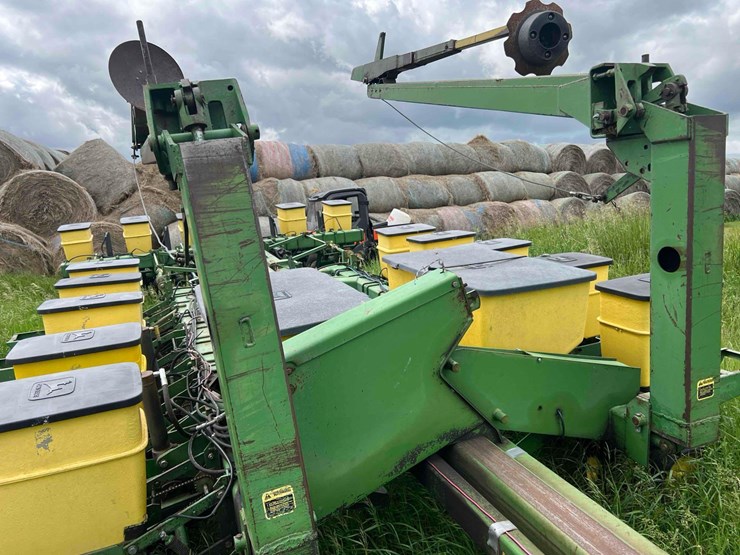 john-deere-7000-image-7