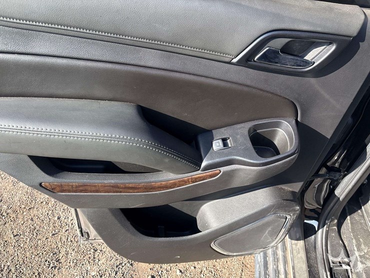 2020-chevrolet-tahoe-image-20