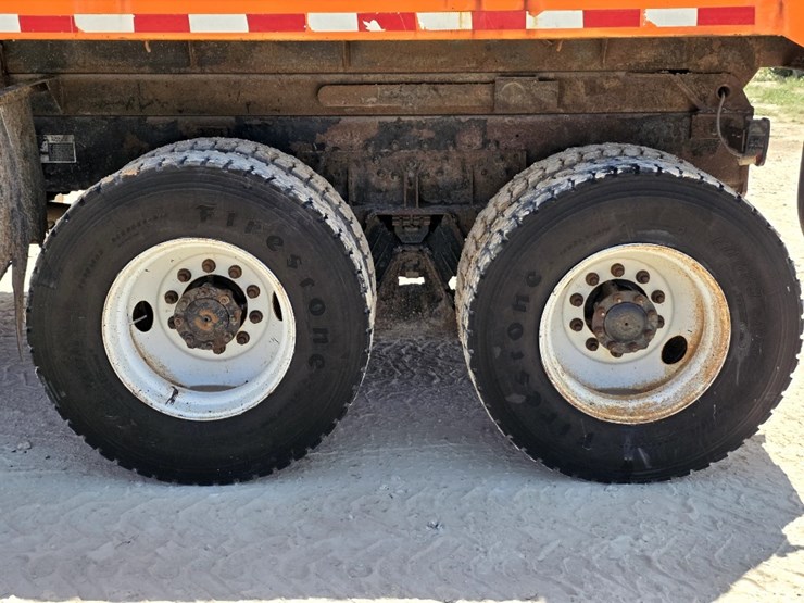 2003-mack-rd688s-image-16