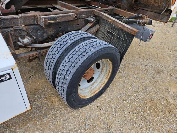 2009-ford-f550-image-66
