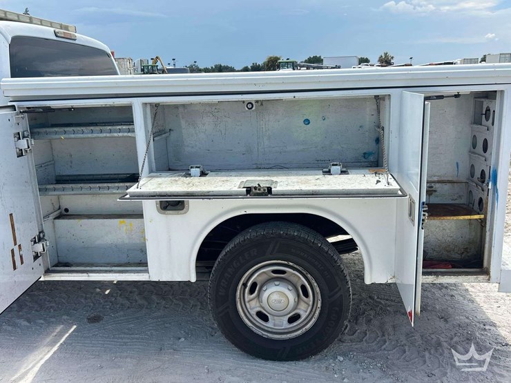 2011-ford-f350-image-12