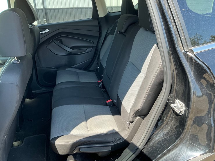 2017-ford-escape-se-image-14