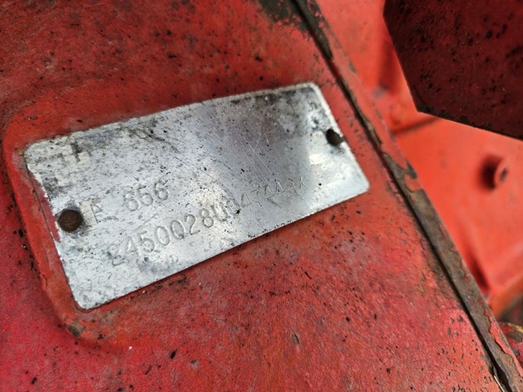 #53-•-interantional-656-farmall-tractor-image-38