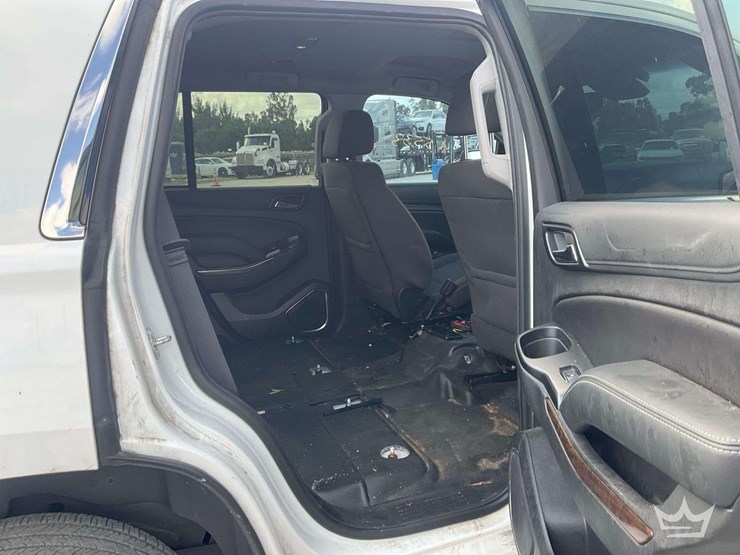 2019-chevrolet-tahoe-image-21