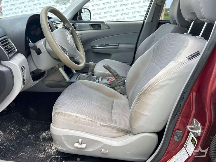 2012-subaru-forester-image-12