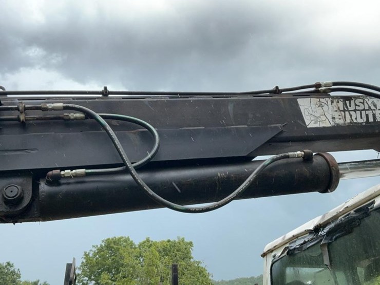 #131-•-1988-husky-brute-knuckleboom-on-truck-image-46