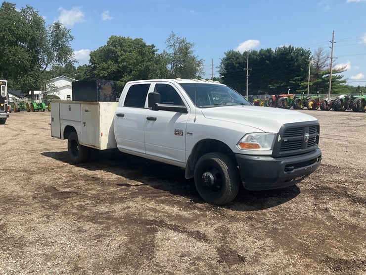 2012-dodge-3500-image-7