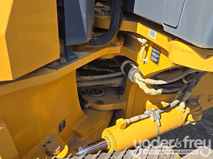 2016-deere-672gp-image-48