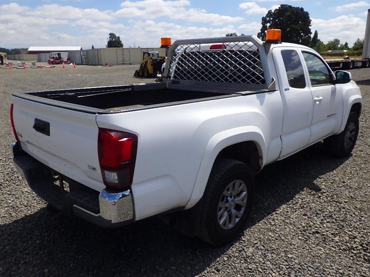 2018-toyota-tacoma-image-5