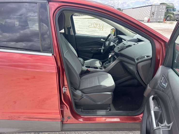 2014-ford-escape-image-25