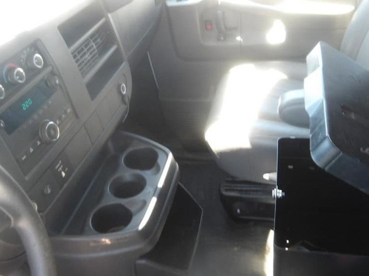 2014-utility-van-image-19