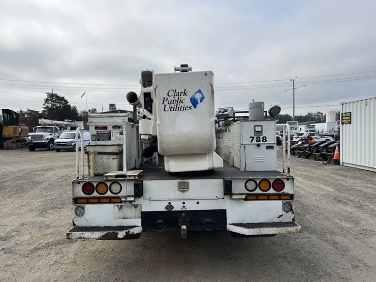 2017-ford-f550-image-5