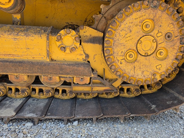 2016-caterpillar-d6k2-lgp-image-45