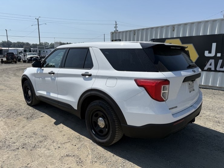 2020-ford-explorer-image-6