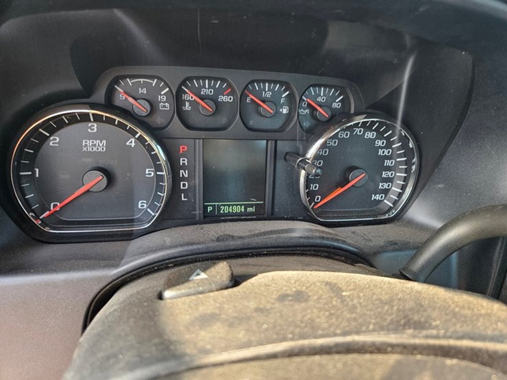 2017-chevrolet-1500-image-28