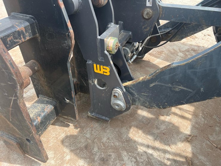 2020-deere-344l-image-54