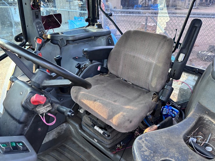 new-holland-ts100-image-12